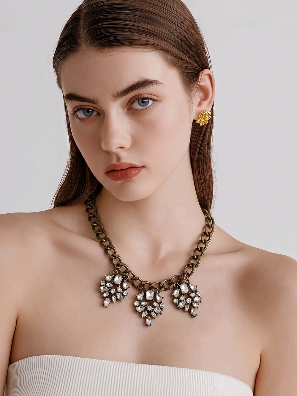 Boutique Gold-Tone Chunky Chain Necklace with Clear Crystal Pendants
